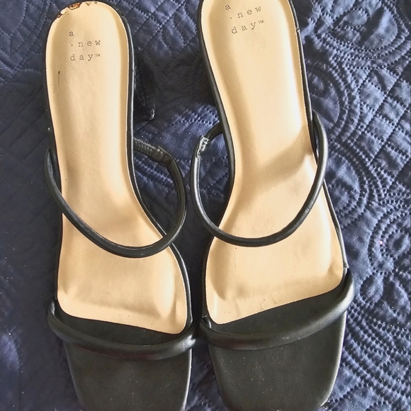 Shoes - Black sandals